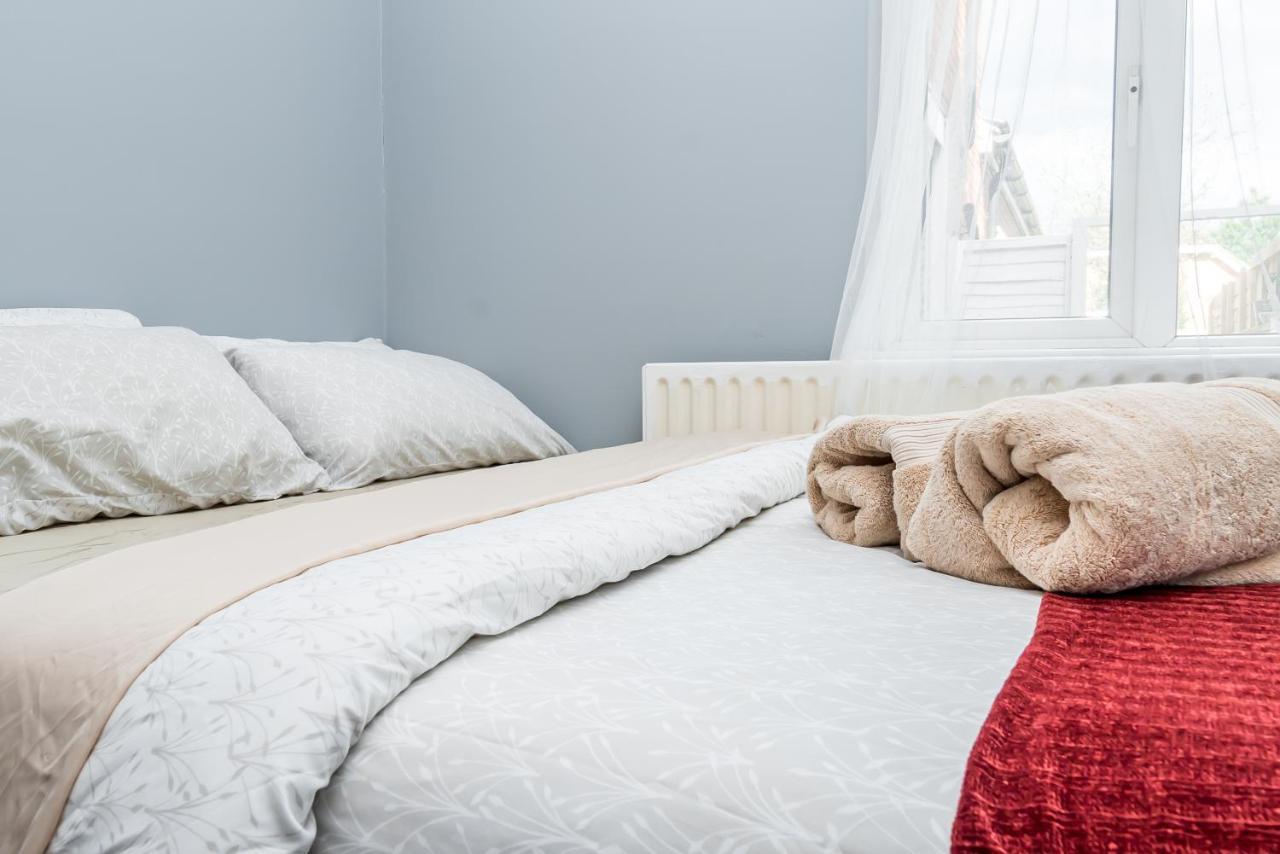 Shirley House 2, Self Catering Guest House, Self Check In, Smart Locks, 10 Min Walk To Southampton General, Aspire And Princess Anne Hospitals, Access To Fully Equipped Kitchen, Excellent Transport Links, Ideal For Longer Stays And Hospital Shifts Eksteriør bilde