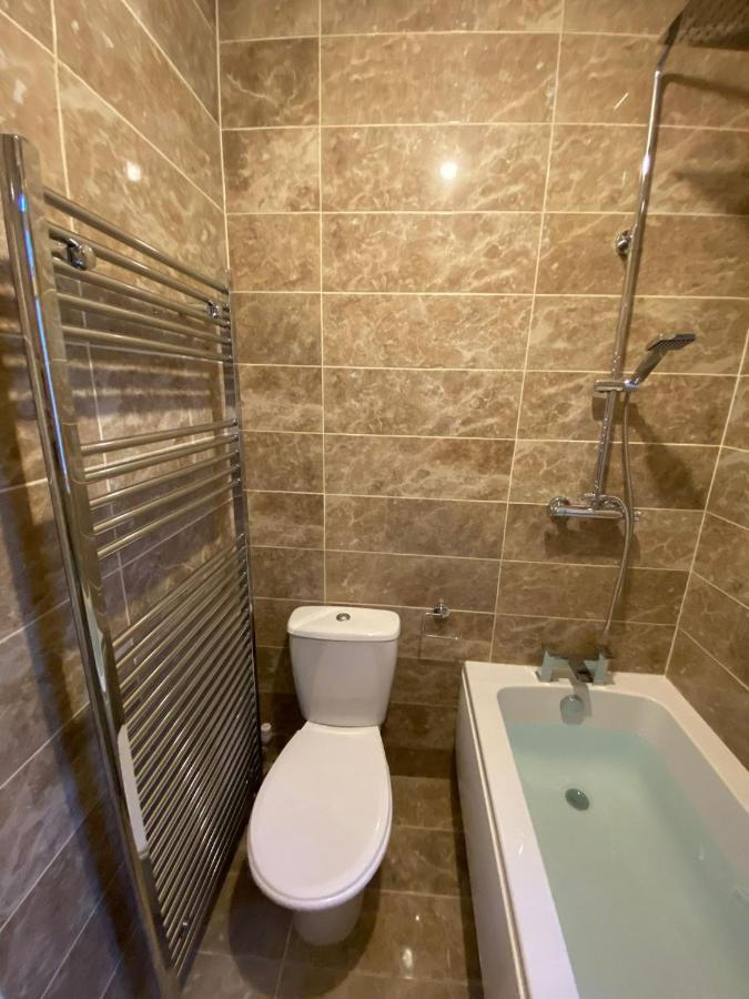 Shirley House 2, Self Catering Guest House, Self Check In, Smart Locks, 10 Min Walk To Southampton General, Aspire And Princess Anne Hospitals, Access To Fully Equipped Kitchen, Excellent Transport Links, Ideal For Longer Stays And Hospital Shifts Eksteriør bilde