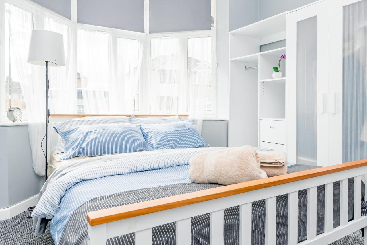 Shirley House 2, Self Catering Guest House, Self Check In, Smart Locks, 10 Min Walk To Southampton General, Aspire And Princess Anne Hospitals, Access To Fully Equipped Kitchen, Excellent Transport Links, Ideal For Longer Stays And Hospital Shifts Eksteriør bilde