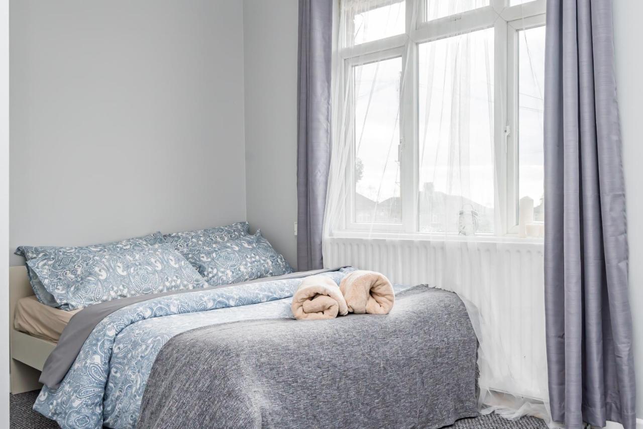 Shirley House 2, Self Catering Guest House, Self Check In, Smart Locks, 10 Min Walk To Southampton General, Aspire And Princess Anne Hospitals, Access To Fully Equipped Kitchen, Excellent Transport Links, Ideal For Longer Stays And Hospital Shifts Eksteriør bilde