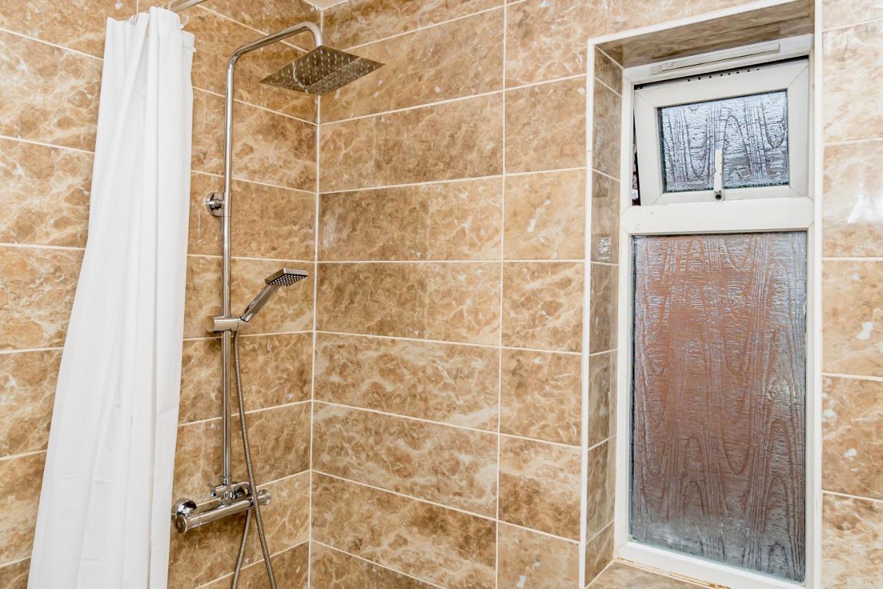 Shirley House 2, Self Catering Guest House, Self Check In, Smart Locks, 10 Min Walk To Southampton General, Aspire And Princess Anne Hospitals, Access To Fully Equipped Kitchen, Excellent Transport Links, Ideal For Longer Stays And Hospital Shifts Eksteriør bilde